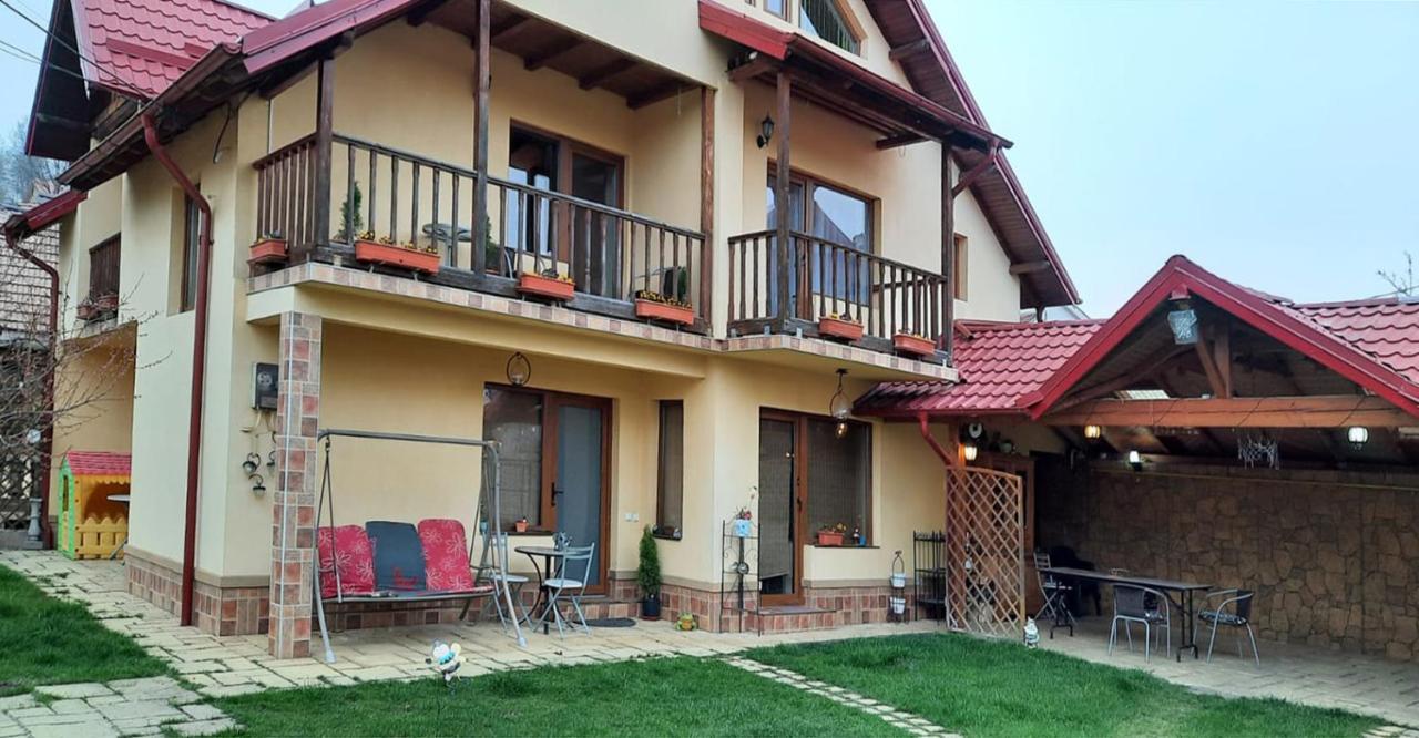 Hôtel Bella Daria à Cîmpulung Extérieur photo