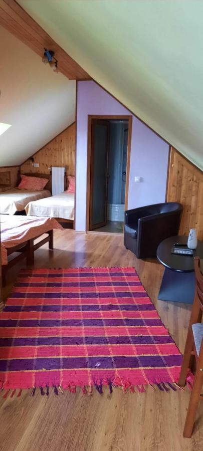 Hôtel Bella Daria à Cîmpulung Extérieur photo